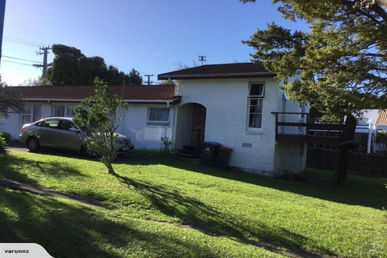 Photo of property in 2/462 Hillsborough Road, Mount Roskill, Auckland, 1041