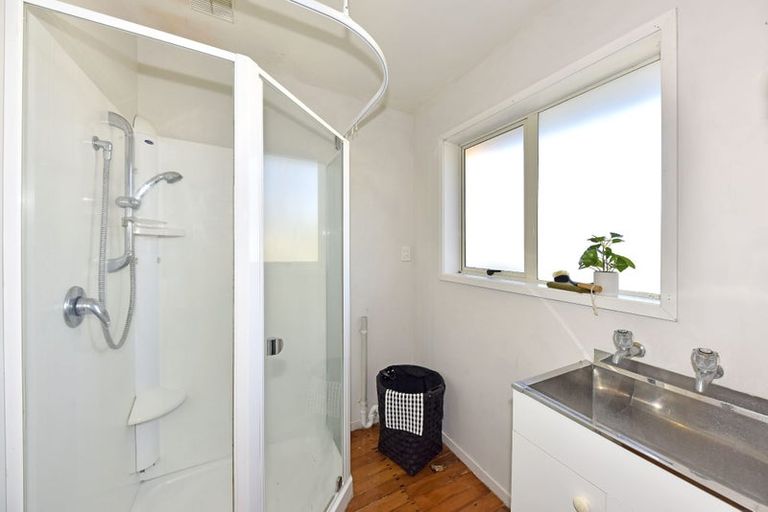 Photo of property in 21 Wildwood Avenue, Wainoni, Christchurch, 8061