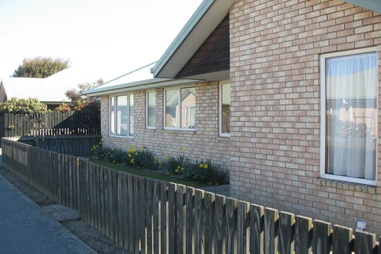 Photo of property in 4/139 Yaldhurst Road, Sockburn, Christchurch, 8042