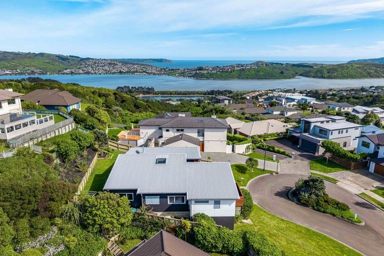 Photo of property in 7 Aoraki Rise, Aotea, Porirua, 5024