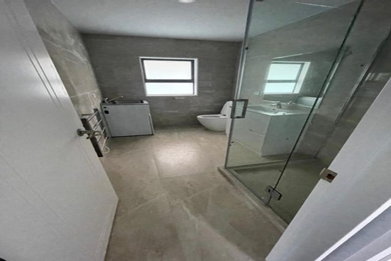 Photo of property in 262a Sturges Road, Henderson, Auckland, 0612