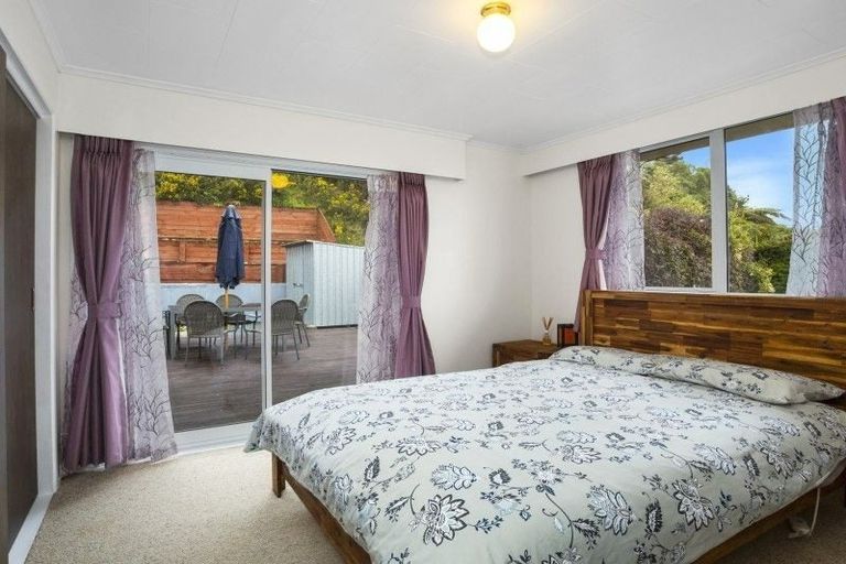 Photo of property in 194 Major Drive, Kelson, Lower Hutt, 5010