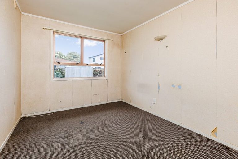 Photo of property in 17 Gloaming Place, Conifer Grove, Takanini, 2112