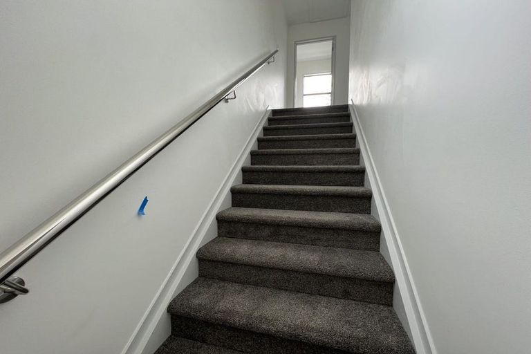 Photo of property in 2 Matukutureia Lane, Manurewa, Auckland, 2102