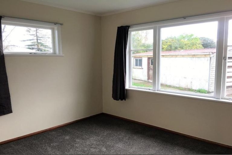 Photo of property in 18 Sinclair Avenue, Highbury, Palmerston North, 4412