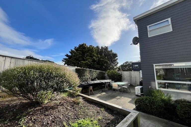Photo of property in 8a Opapa Street, Titahi Bay, Porirua, 5022