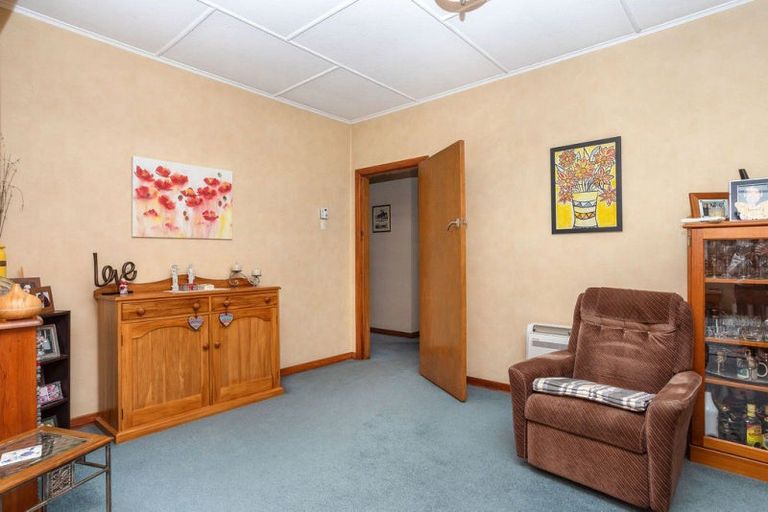 Photo of property in 50 Mcphee Street, Dannevirke, 4930