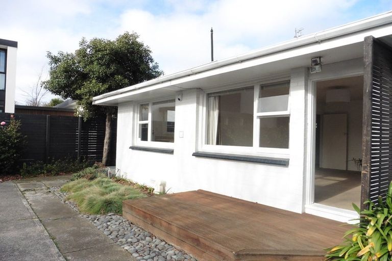 Photo of property in 4/111 Aikmans Road, Merivale, Christchurch, 8014
