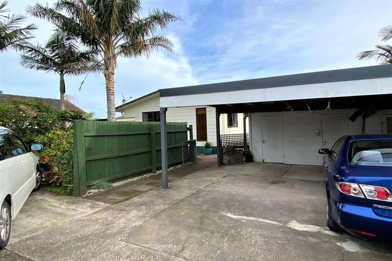 Photo of property in 12a Tamaki Bay Drive, Pakuranga, Auckland, 2010