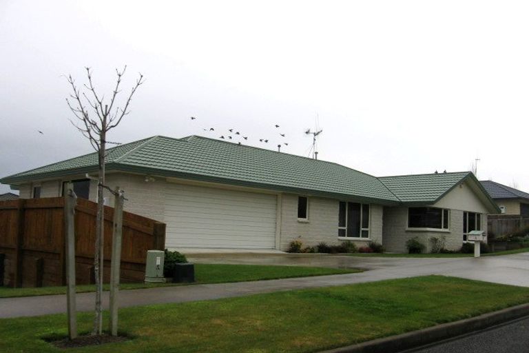 Photo of property in 9 Jordan Way, Kelvin Grove, Palmerston North, 4414