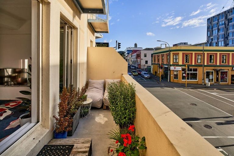 Photo of property in Palazzo, 2/42 Vivian Street, Te Aro, Wellington, 6011