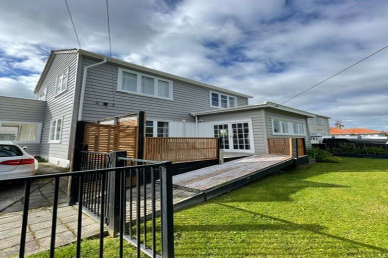 Photo of property in 1/56 Churton Crescent, Taita, Lower Hutt, 5011