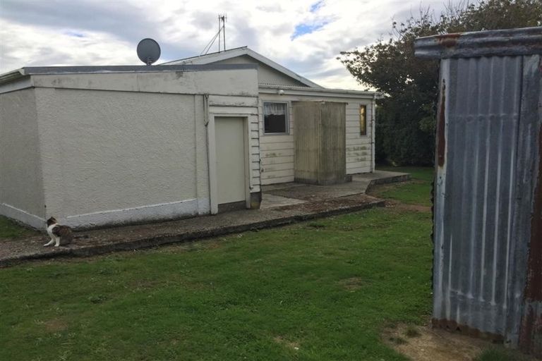 Photo of property in 128 Oteramika Road, Seaward Bush, Invercargill, 9871