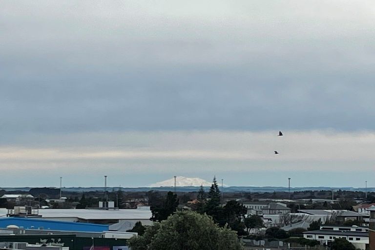 Photo of property in Maddison Apartments, 3/6c Queen Street, Palmerston North, 4410