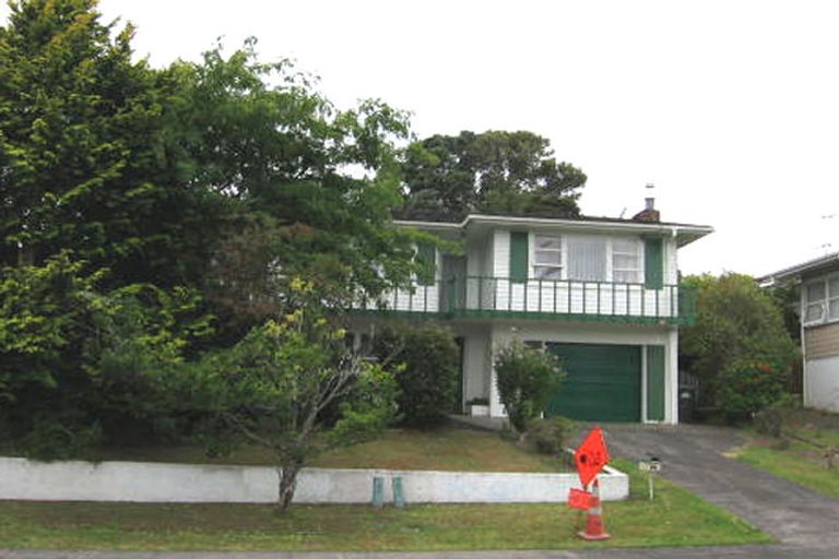 Photo of property in 19 Blakeborough Drive, Forrest Hill, Auckland, 0620