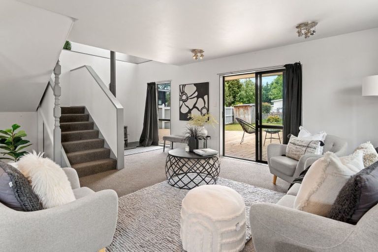 Photo of property in 7a Kempton Street, Greytown, 5712