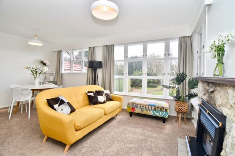 Photo of property in 9 Armstrong Avenue, Carterton, 5713