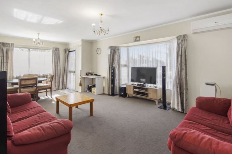 Photo of property in 2a Saint Lukes Place, Bader, Hamilton, 3206