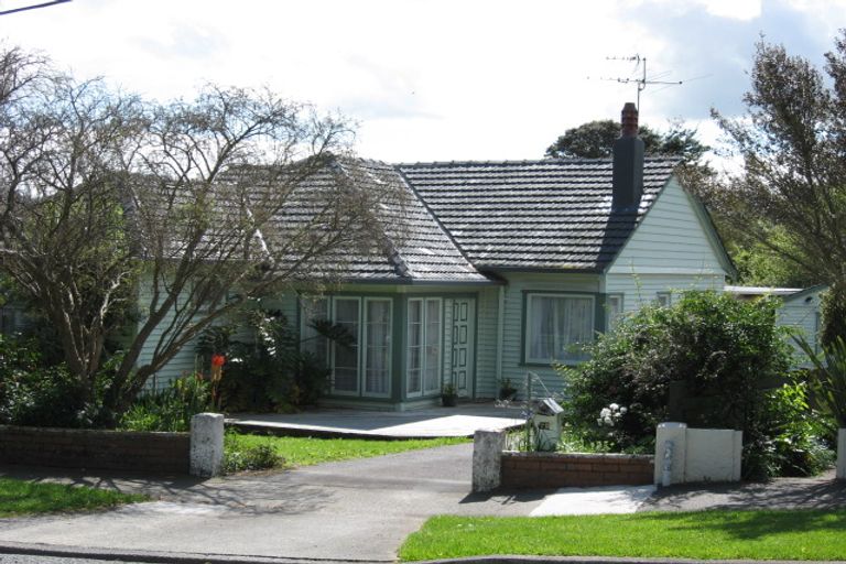 Photo of property in 72 Norton Park Avenue, Fairfield, Lower Hutt, 5011