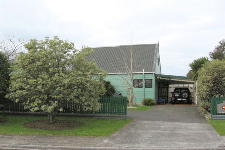 Photo of property in 10 Impala Place, Whitianga, 3510