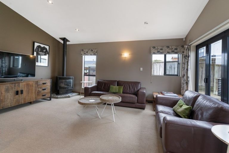 Photo of property in 81 Moana Street, Otaki Beach, Otaki, 5512