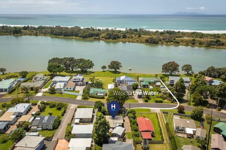 Photo of property in 11 Roretana Drive, Athenree, Katikati, 3177