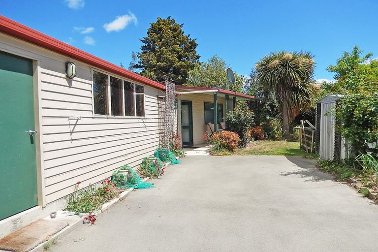 Photo of property in 2 Rees Street, Duntroon, Oamaru, 9494