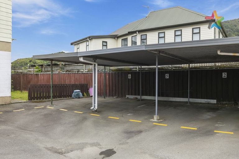 Photo of property in 5/154 Whites Line East, Waiwhetu, Lower Hutt, 5010