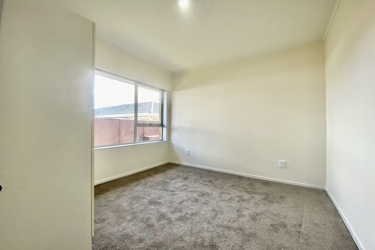 Photo of property in 2/16 Rose Road, Papatoetoe, Auckland, 2025