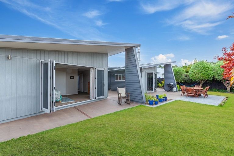 Photo of property in 22 Okaia Drive, Kinloch, Taupo, 3377