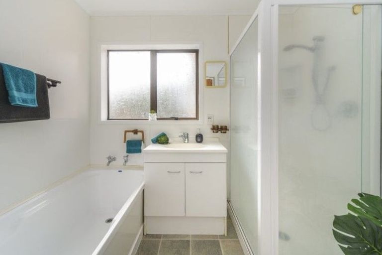 Photo of property in 7a Marama Crescent, Palmerston North, 4414