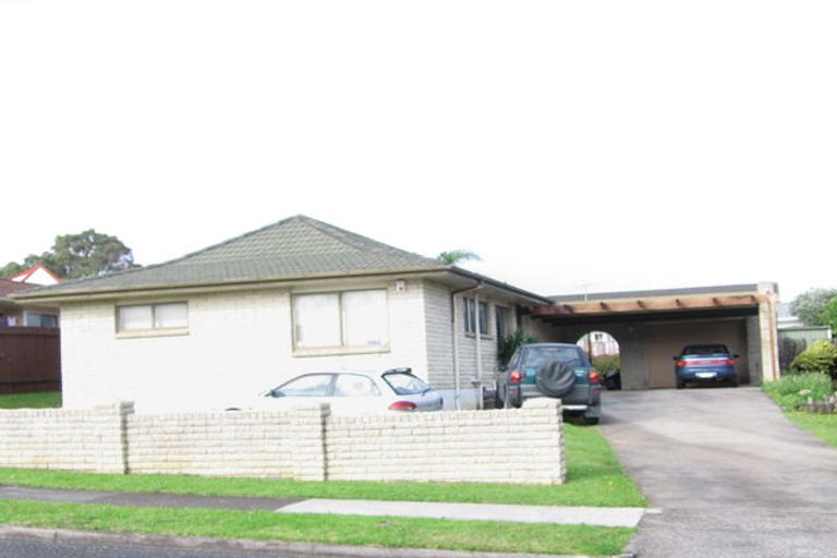 Photo of property in 5 Jillteresa Crescent, Half Moon Bay, Auckland, 2012