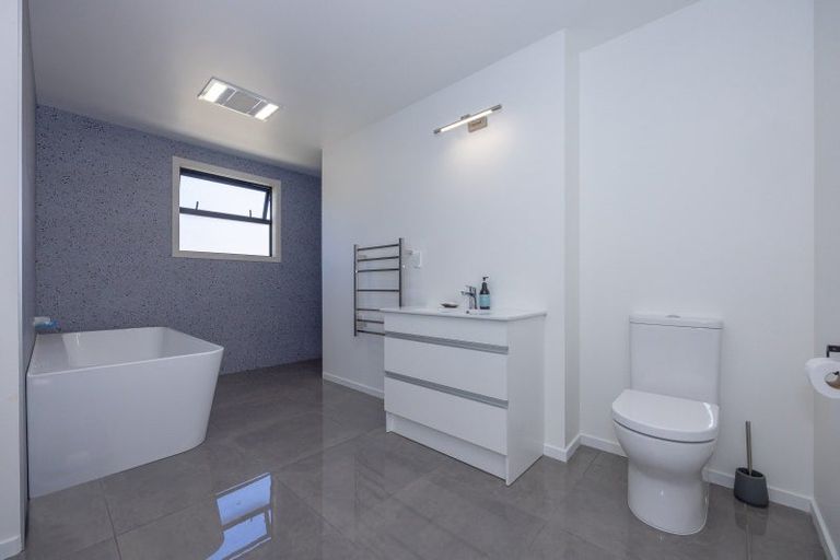 Photo of property in 14 Clearview Street, Wanaka, 9305