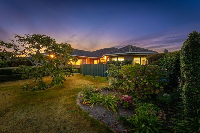 Photo of property in 86 Parata Street, Waikanae, 5036