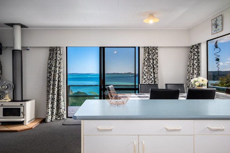 Photo of property in 202 Te Wahapu Road, Russell, 0272