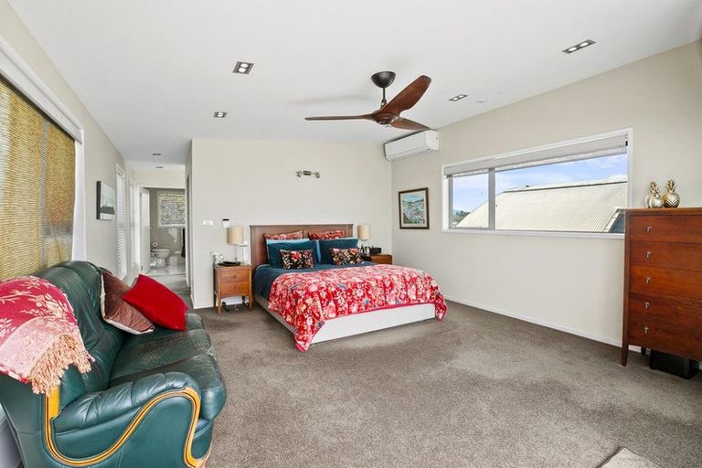 Photo of property in 15 Tiromoana Crescent, Bell Block, New Plymouth, 4312