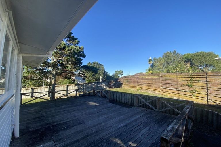Photo of property in 61 Juniper Road, Sunnynook, Auckland, 0620