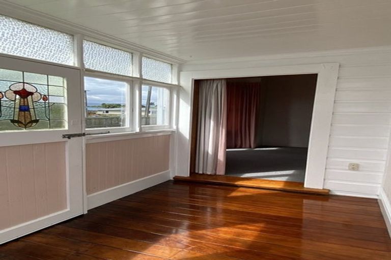 Photo of property in 131 Weraroa Road, Levin, 5510