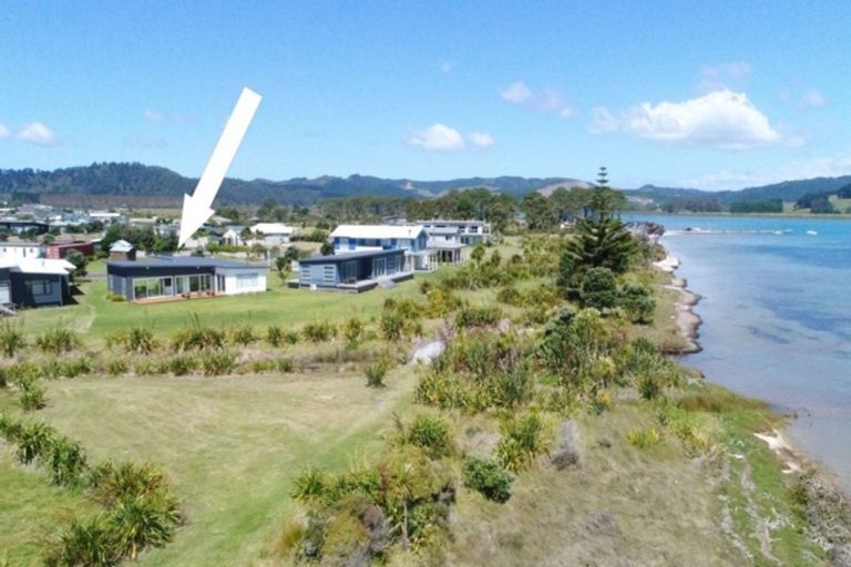 Photo of property in 104 Ti Kouka Crescent, Matarangi, Whitianga, 3592