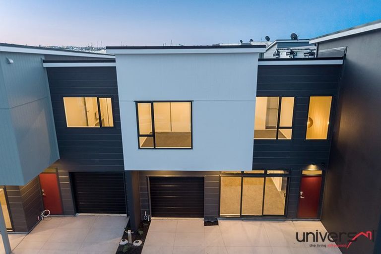 Photo of property in 10 Mollusc Road, Hobsonville, Auckland, 0616