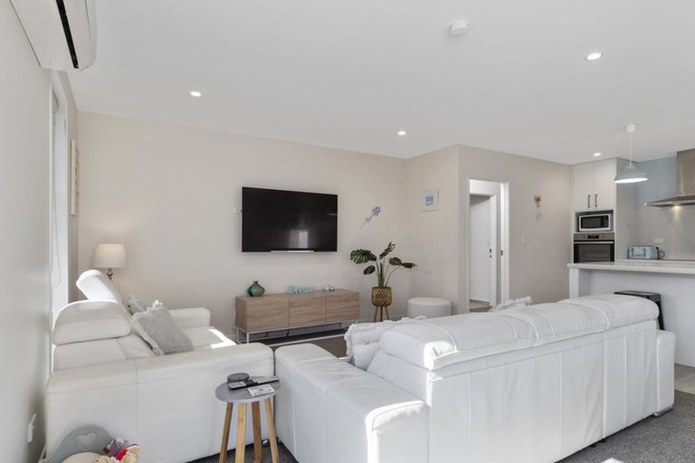 Photo of property in 9 Westhill Lane, Papamoa Beach, Papamoa, 3118