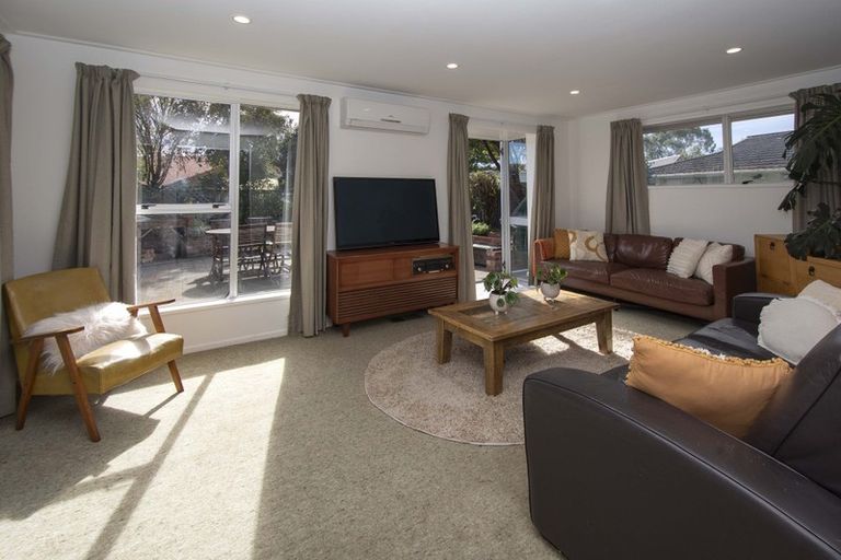 Photo of property in 120 Lake Terrace Road, Burwood, Christchurch, 8061