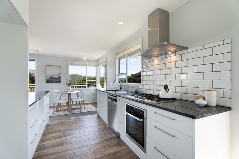 Photo of property in 26 Sievers Grove, Cannons Creek, Porirua, 5024