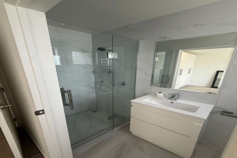 Photo of property in 9b Poruru Close, Papakura, 2110