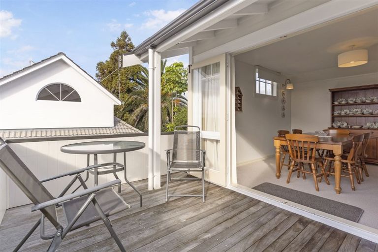 Photo of property in 1/49 Sale Street, Cockle Bay, Auckland, 2014