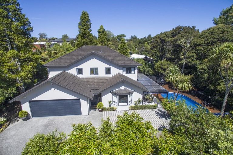 Photo of property in 26 Barlow Place, Chatswood, Auckland, 0626
