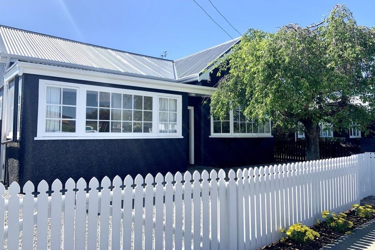 Photo of property in 122 Bristol Street, St Albans, Christchurch, 8014