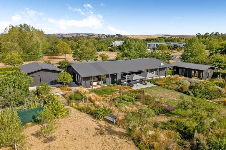 Photo of property in 7 Fairway Drive, Martinborough, 5711