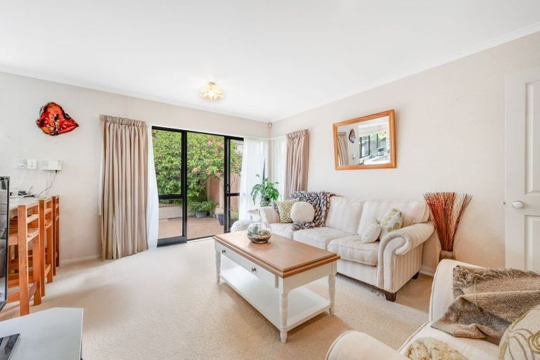 Photo of property in 70 Bob Charles Drive, Golflands, Auckland, 2013