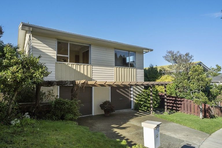 Photo of property in 20 Turriff Crescent, Tawa, Wellington, 5028